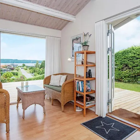 Pleasing Holiday In B Rkop With Terrace Vakantiehuis Egeskov (Syddanmark)