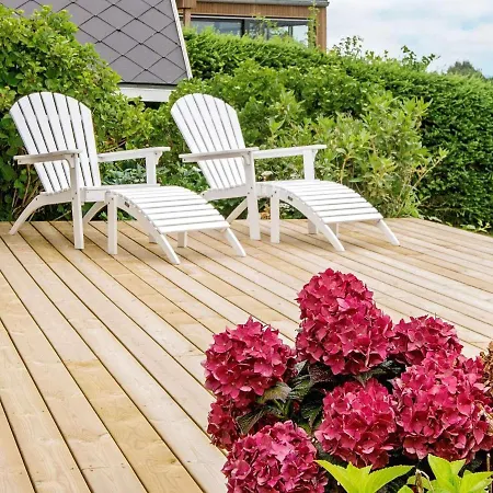 Vakantiehuis Pleasing Holiday In B Rkop With Terrace