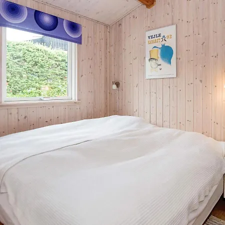 Vakantiehuis Pleasing Holiday In B Rkop With Terrace Egeskov (Syddanmark)
